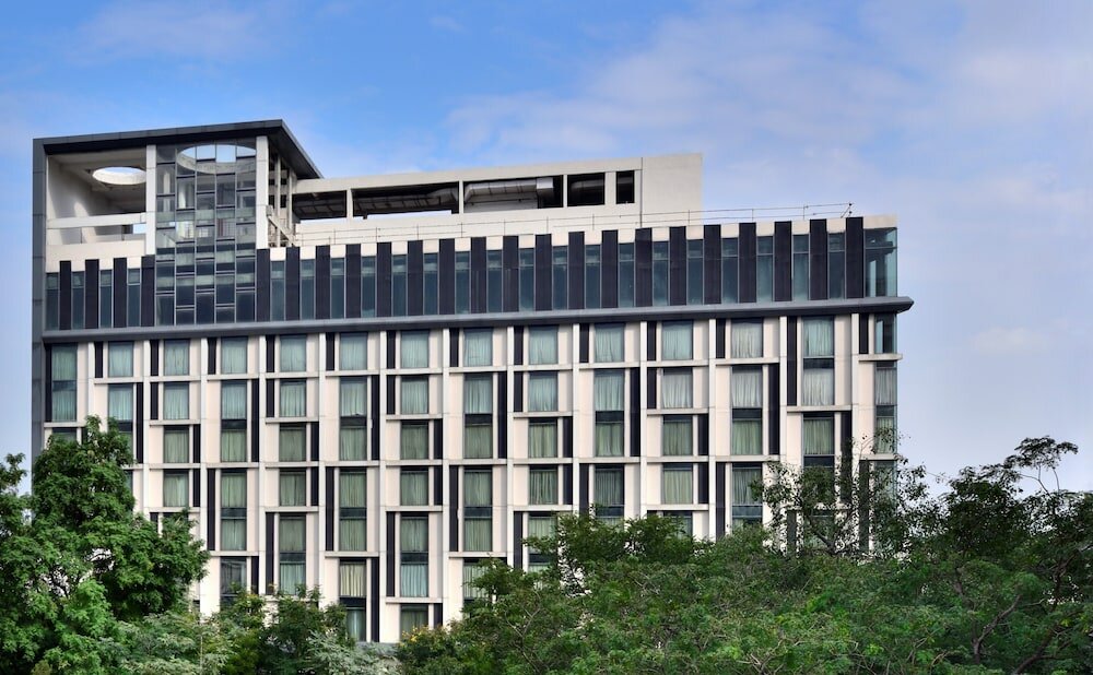 Фото Courtyard Hyderabad by Marriott