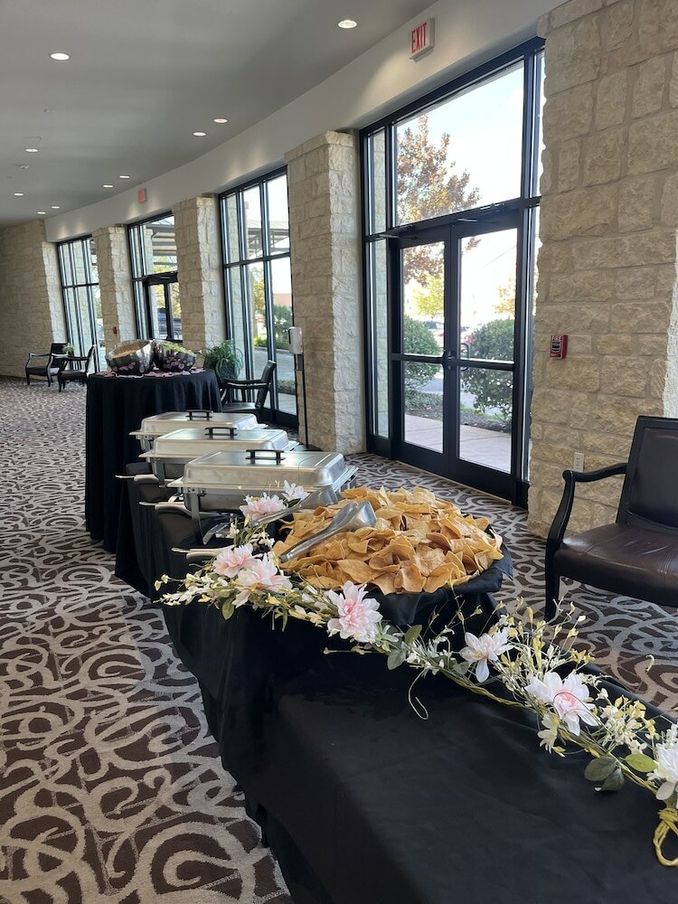 Фото Holiday Inn San Antonio N - Stone Oak Area, an Ihg Hotel