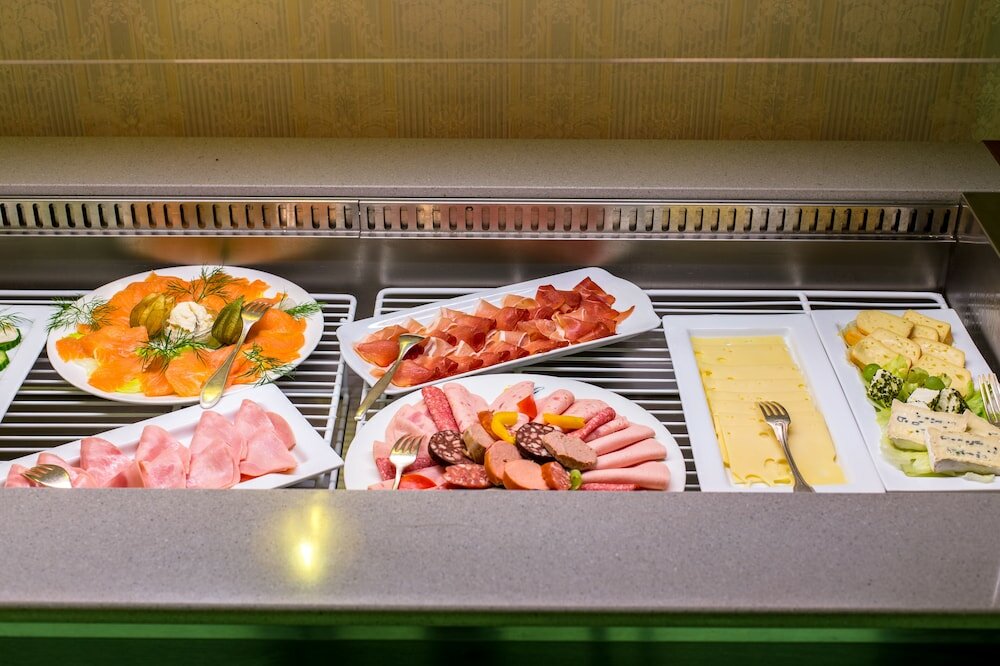 Фото Hotel Goldener Hirsch