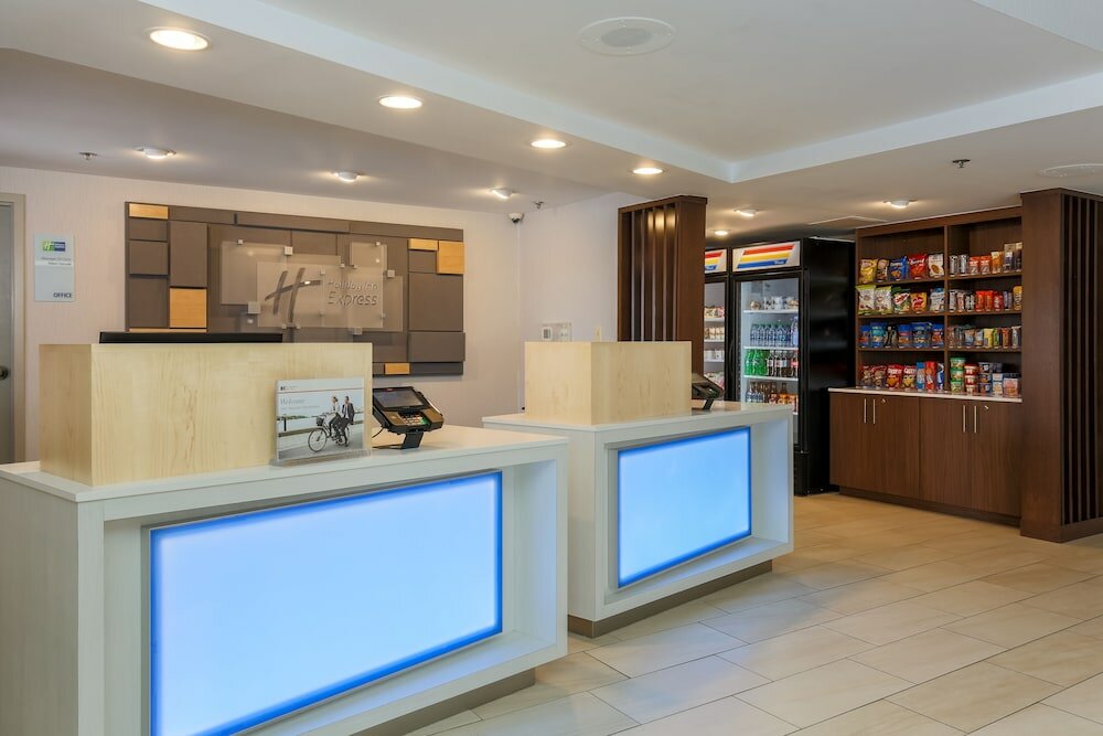 Фото Holiday Inn Express Milwaukee-West Medical Center, an Ihg Hotel