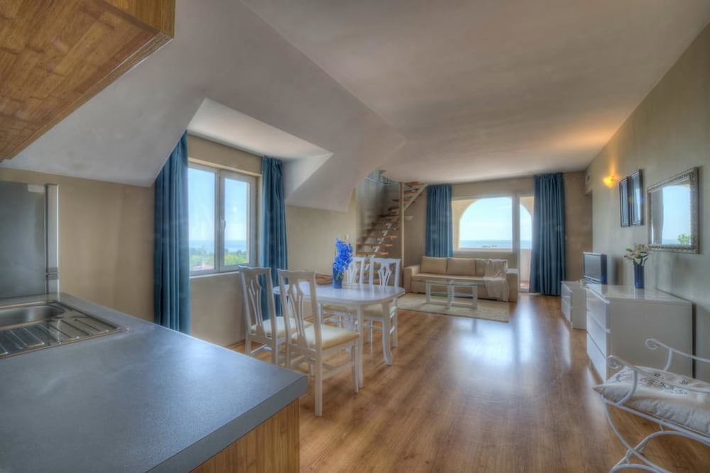 Фото Alekta Hotel