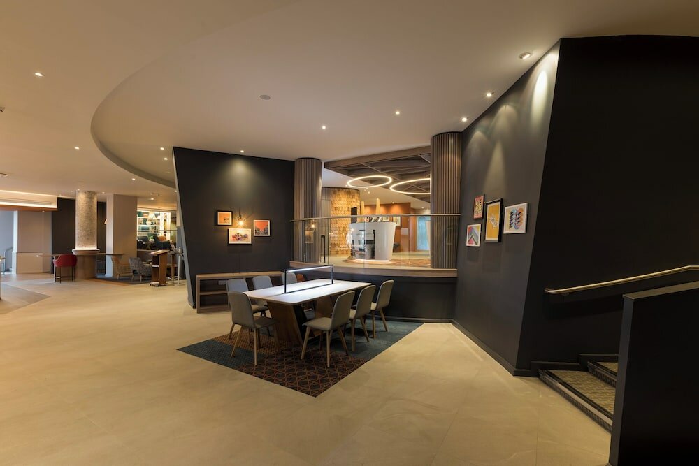 Фото Holiday Inn Edinburgh