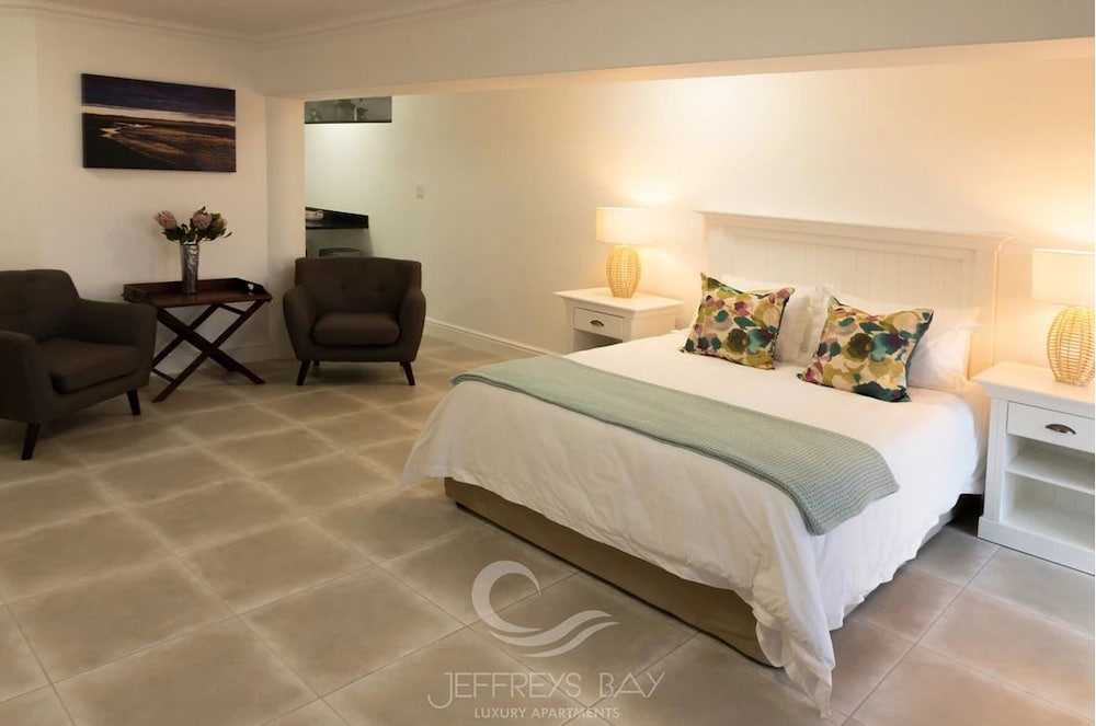 Фото Jeffreys Bay Luxury Apartments
