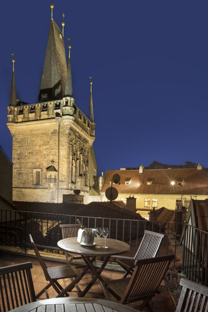 Фото Hotel Pod Vezi