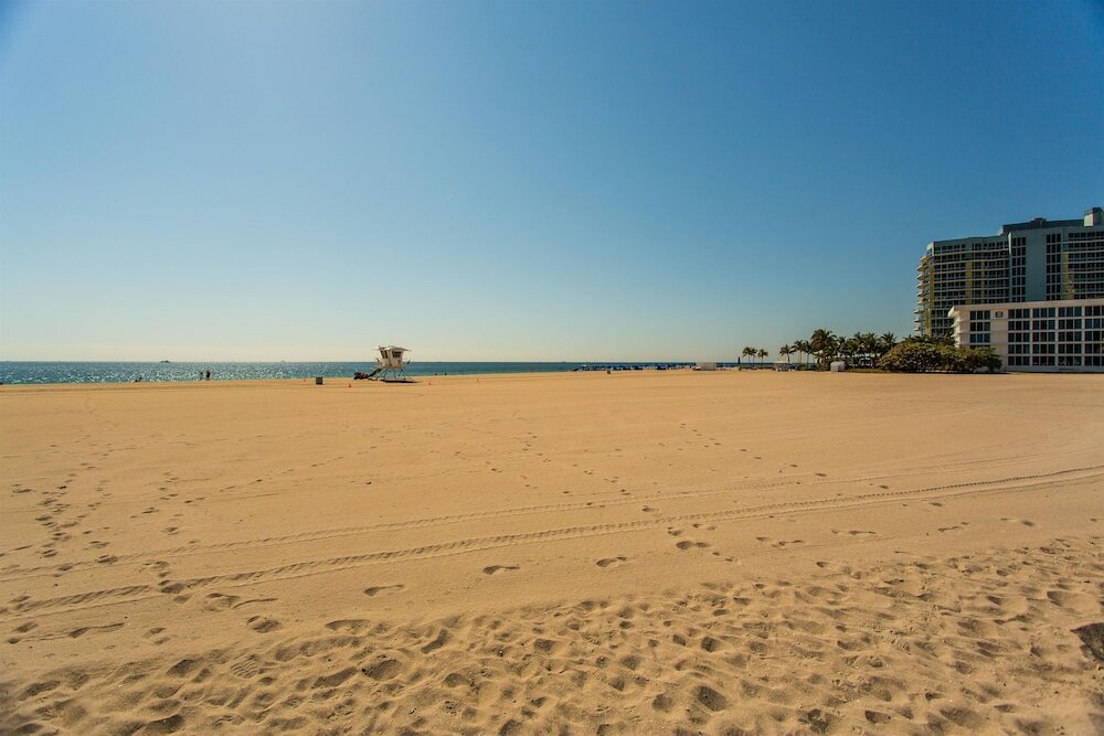 Фото Best Western Plus Oceanside Inn