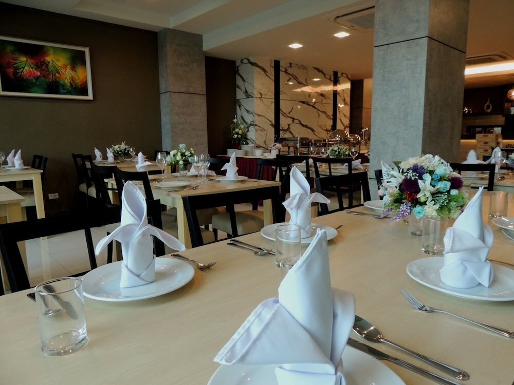 Фото The Raise Hotel