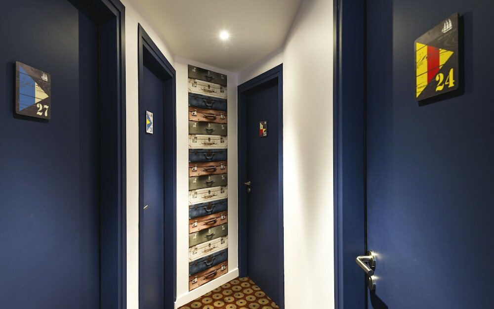 Фото Brit Hotel De Paris