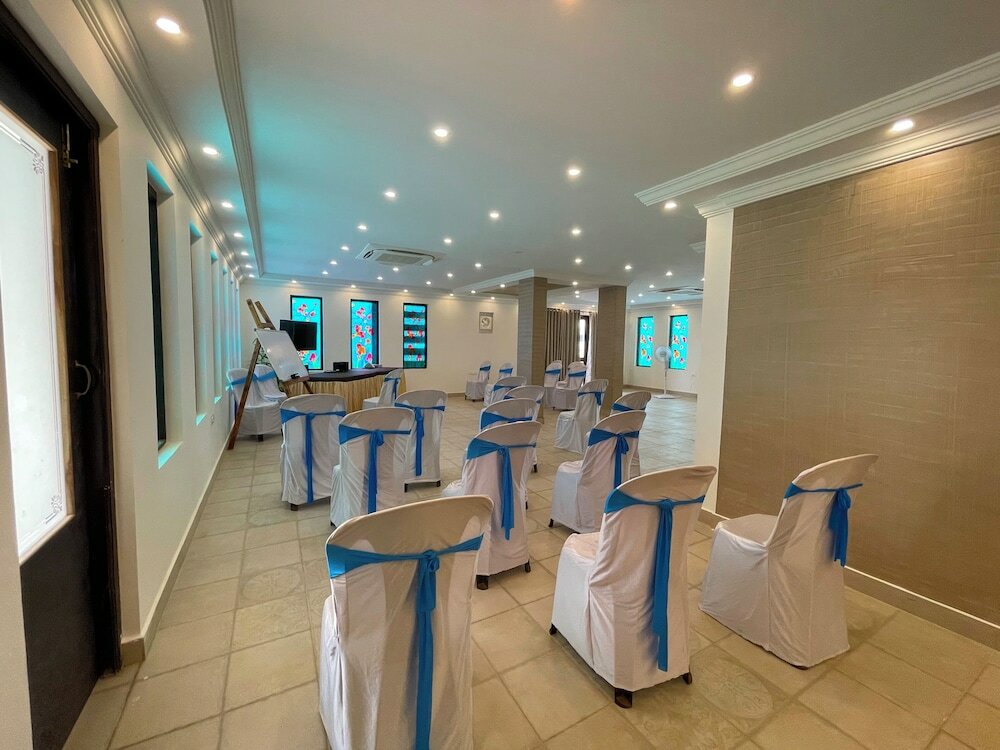 Фото Ziva Suites - A Boutique Hotel