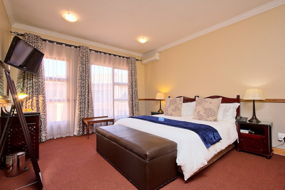 Фото отеля 2