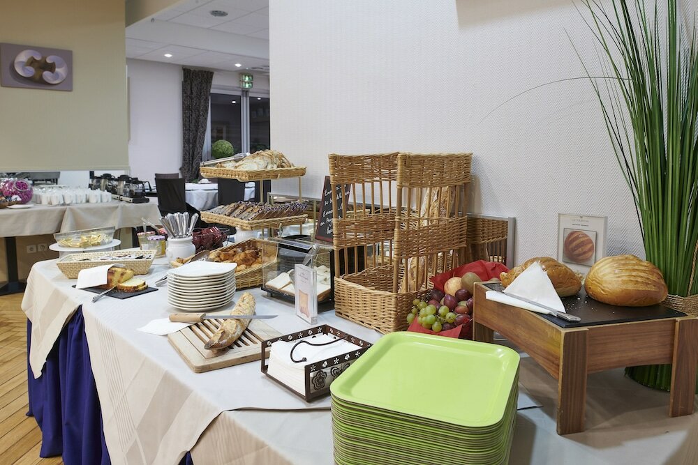 Фото Hôtel Vacances Bleues Villa Caroline