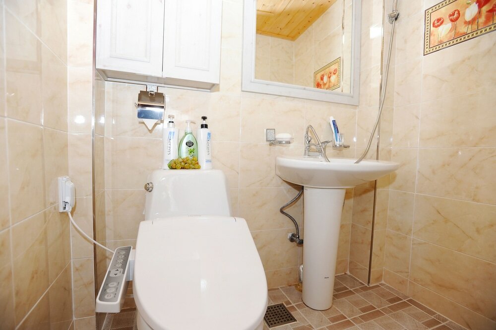 Фото Happiness Full Hanok Guesthouse