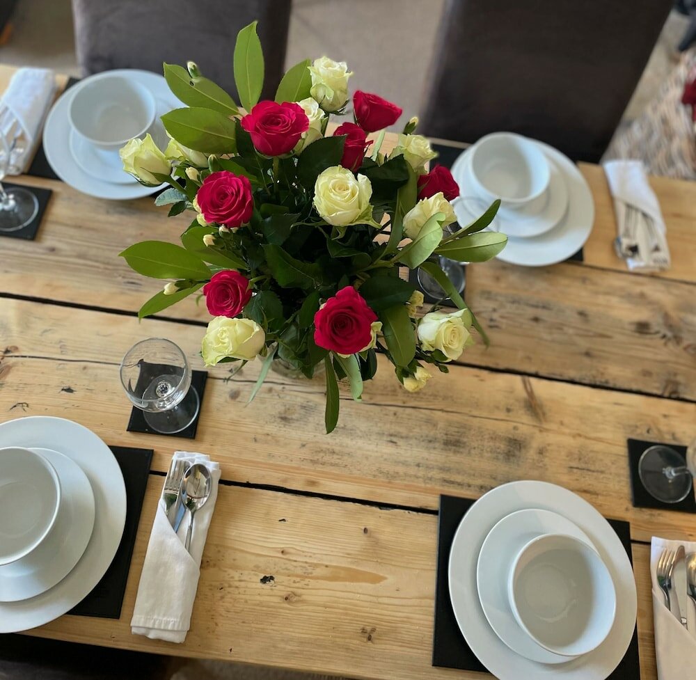 Фото Stonehenge Cottages