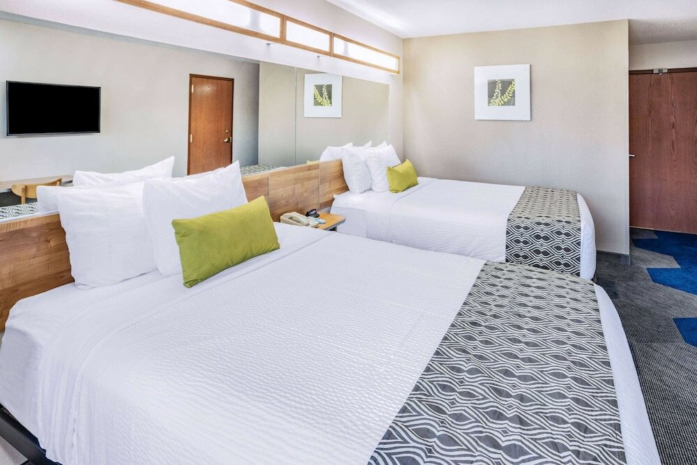 Фото Microtel Inn & Suites by Wyndham Johnstown