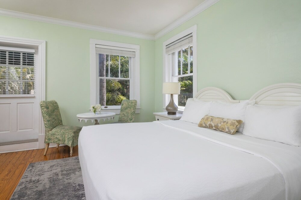 Фото Weatherstation Inn