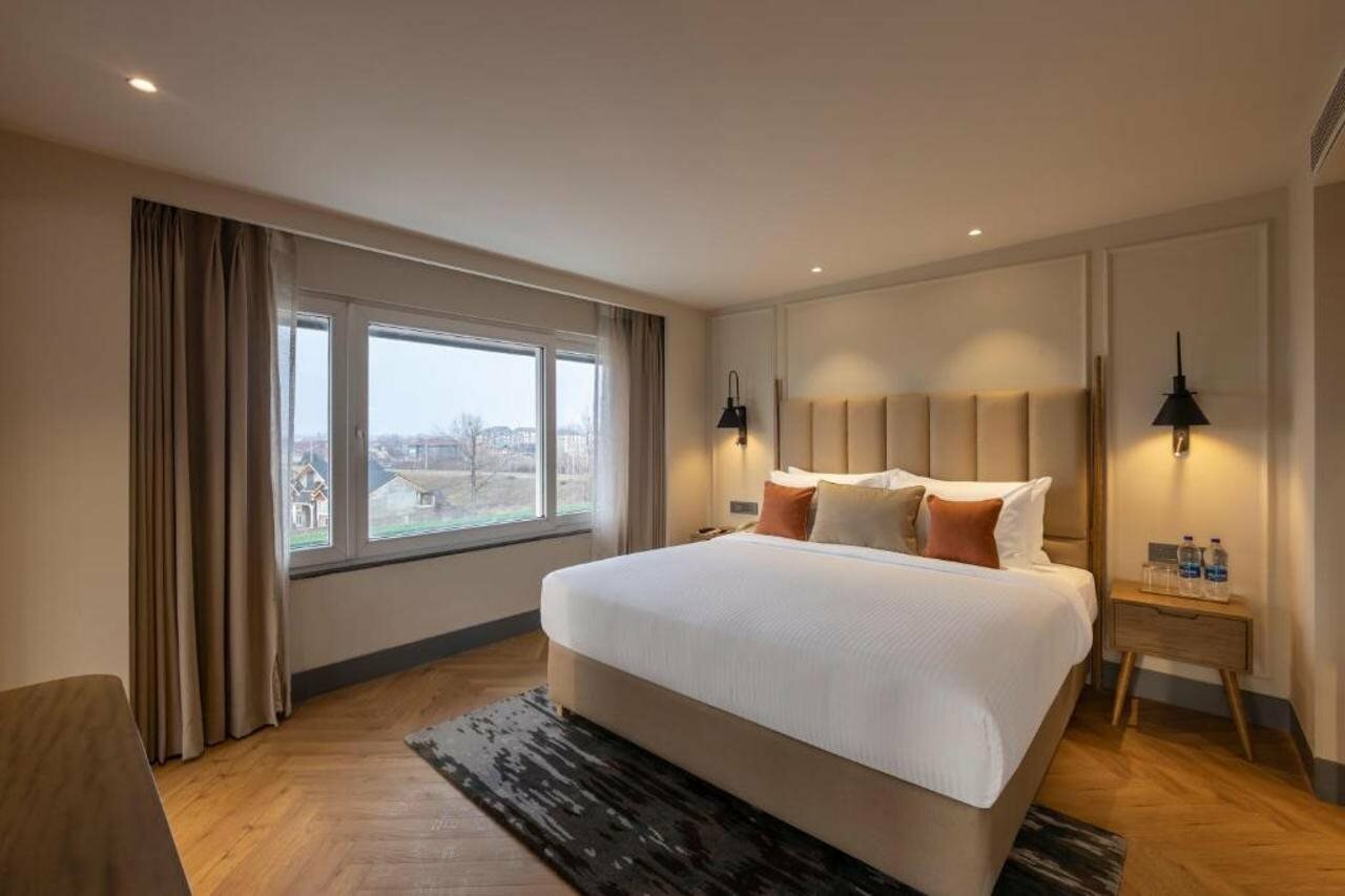 Фото Sarovar Portico Srinagar