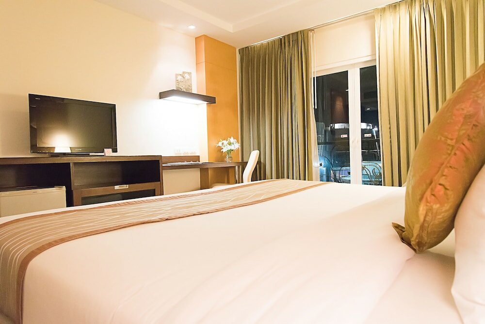 Фото Intimate Hotel Pattaya