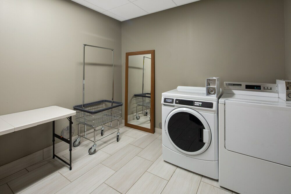 Фото Holiday Inn Express and Suites Chico