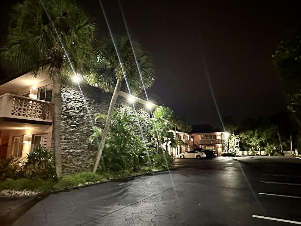 Фото Tahitian Inn