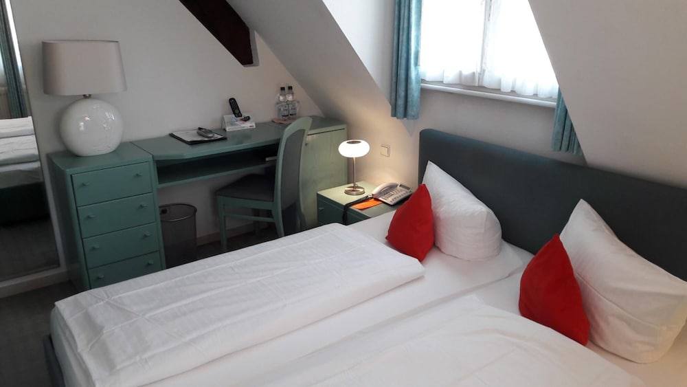 Фото Hotel-Restaurant Adler