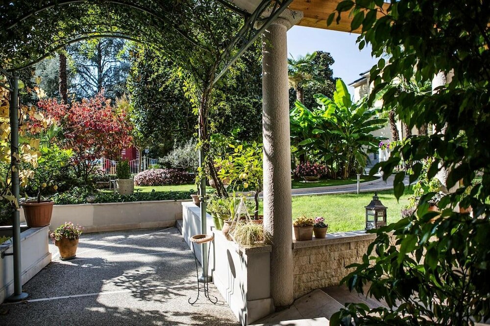 Фото Hotel Regina Adelaide