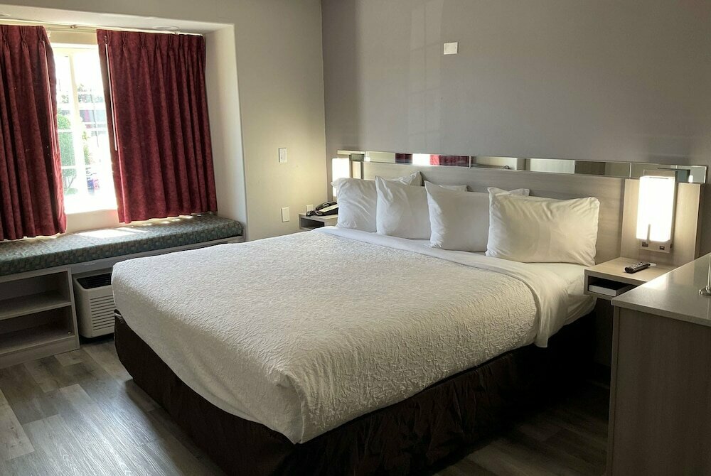 Hotel Microtel Inn & Suites by Wyndham Clarksville, State of Tennessee, photo