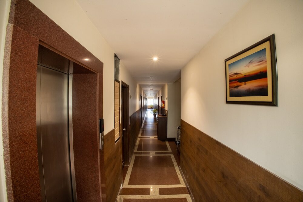 Фото Metro Plaza Hotel