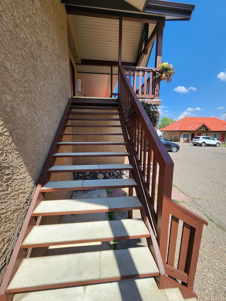 Фото Aspen Village Inn