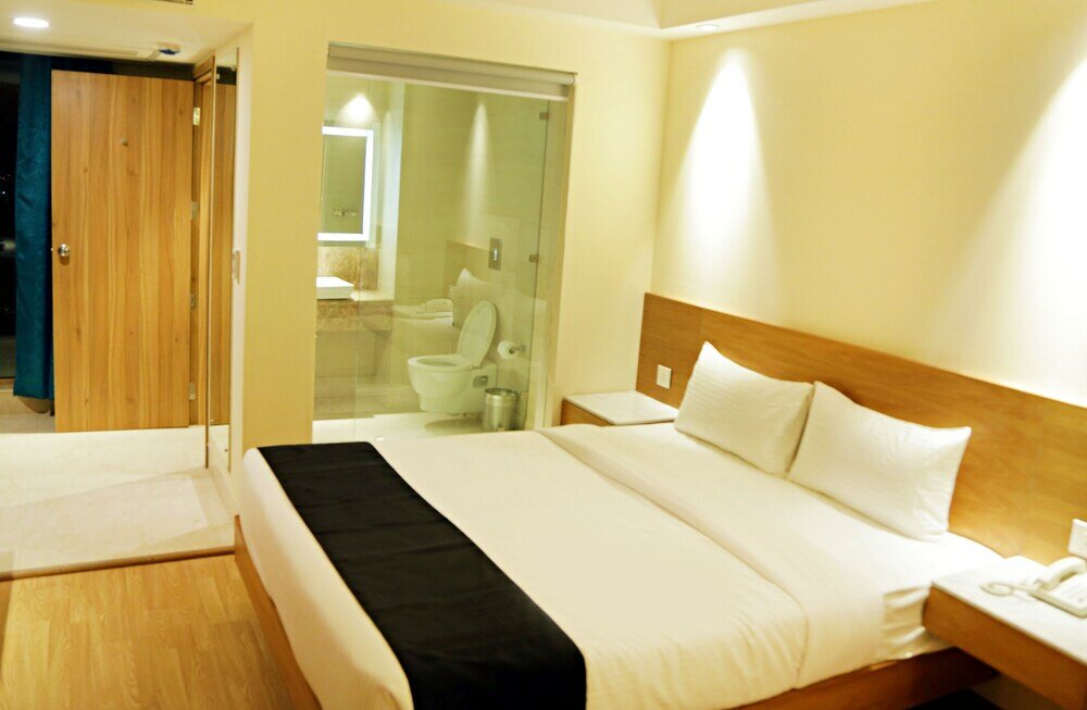 Фото The Orion Plaza