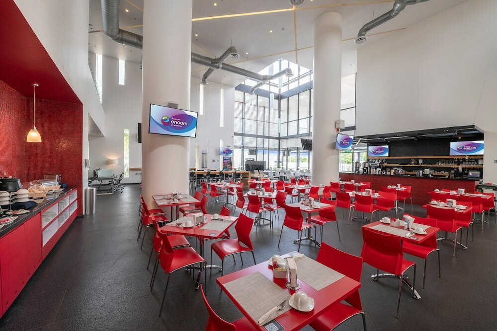 Фото Ramada Encore by Wyndham Queretaro