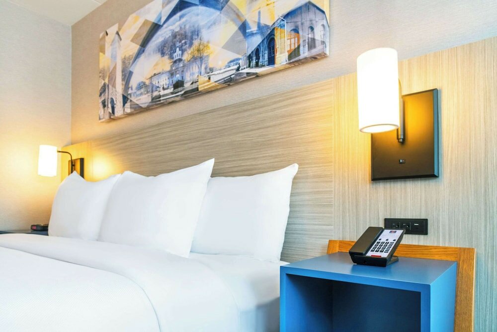 Фото Comfort Inn Hwy 401