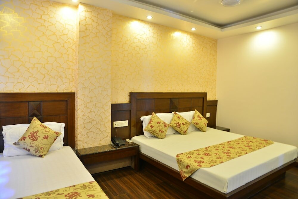 Фото Hotel Amax Inn