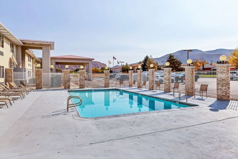 Фото Americas Best Value Inn Cedar City
