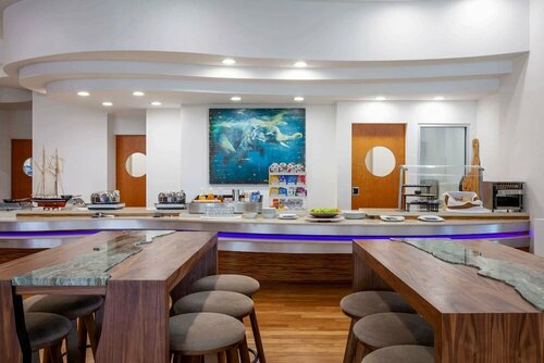 Гостиница Maritime Hotel Fort Lauderdale Cruise Port в Дания Бич