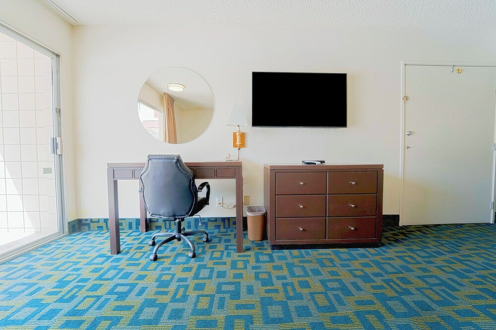 Фото Royal Plaza Inn