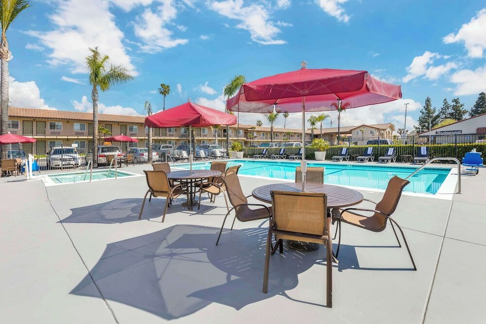 Фото Best Western Plus Ontario Airport & Convention Center