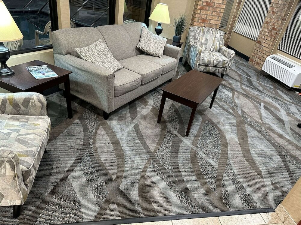 Фото Quality Inn & Suites Sun Prairie Madison East