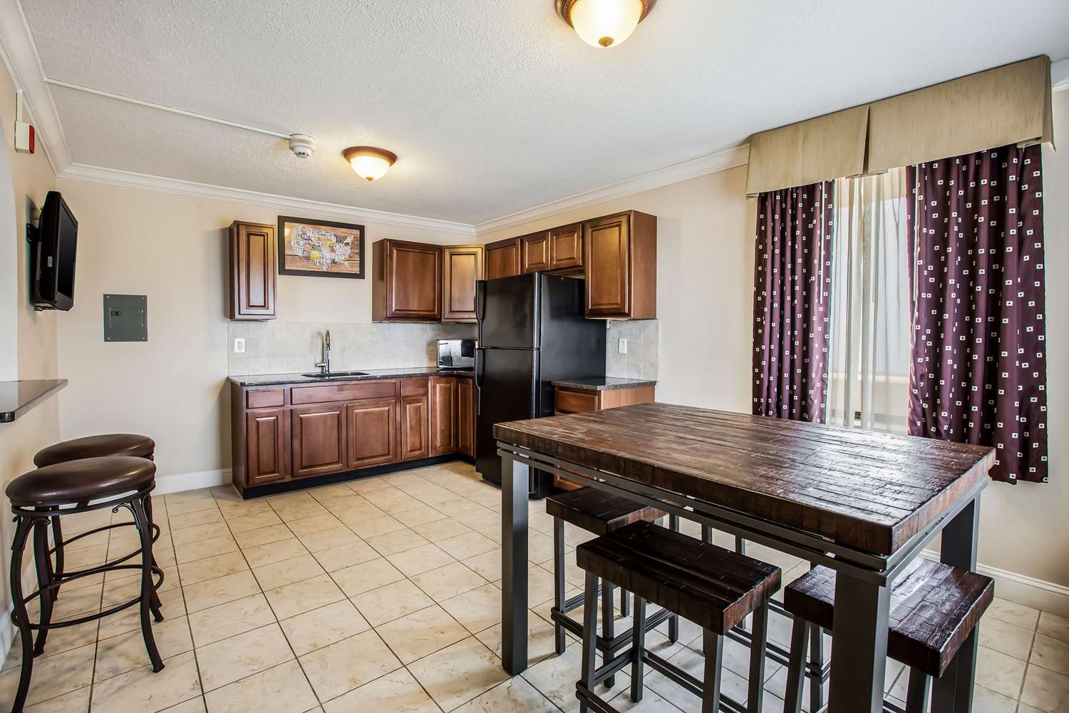 Фото Super 8 by Wyndham Meadowlands