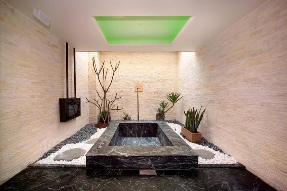 Фото Yenjim Motel