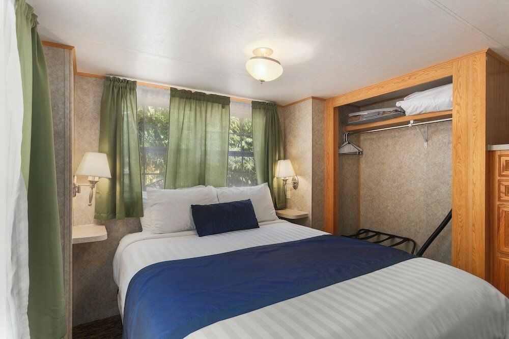 Фото Robin Hood Village Resort