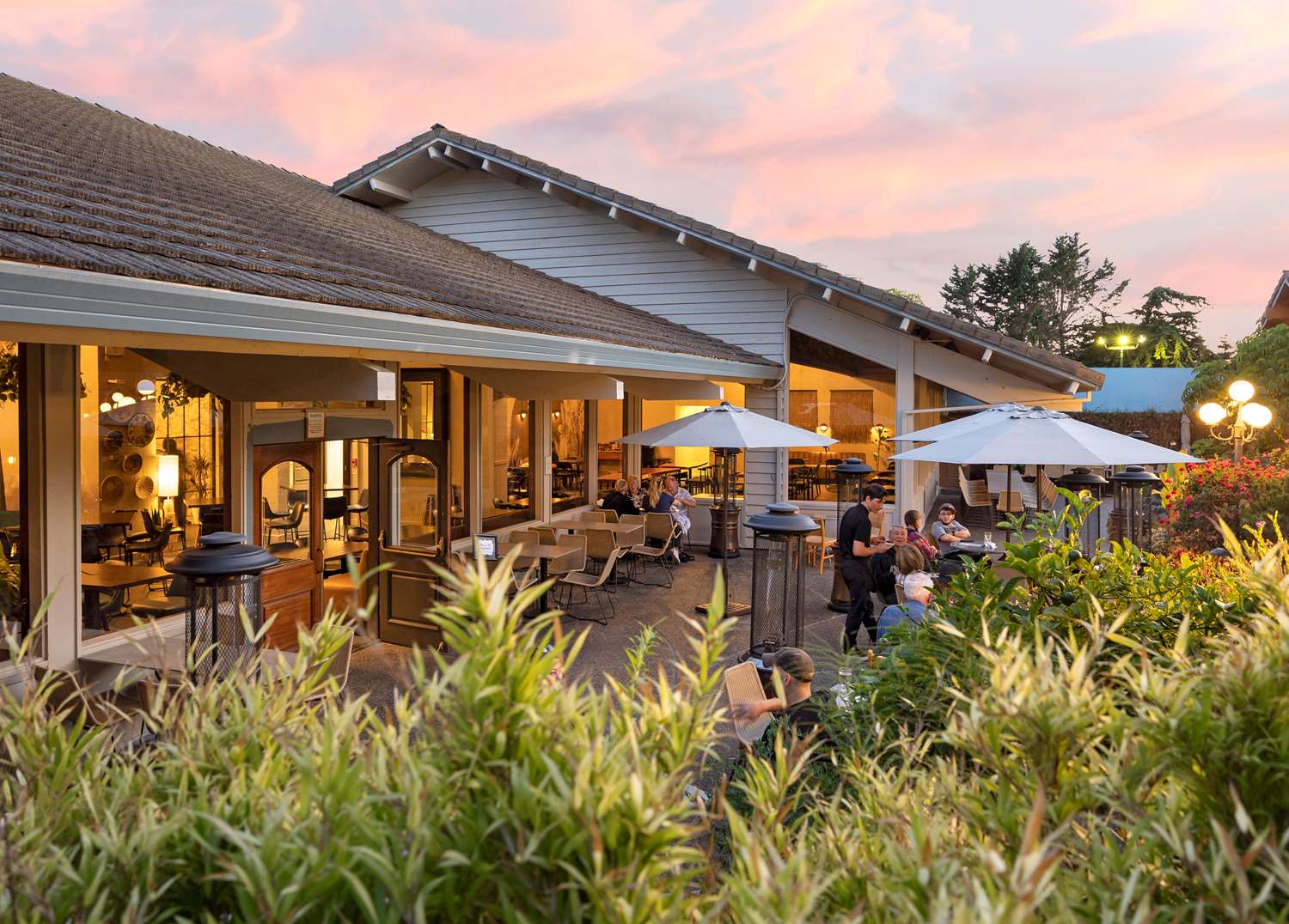 Фото Seacliff Inn Aptos, Tapestry Collection by Hilton