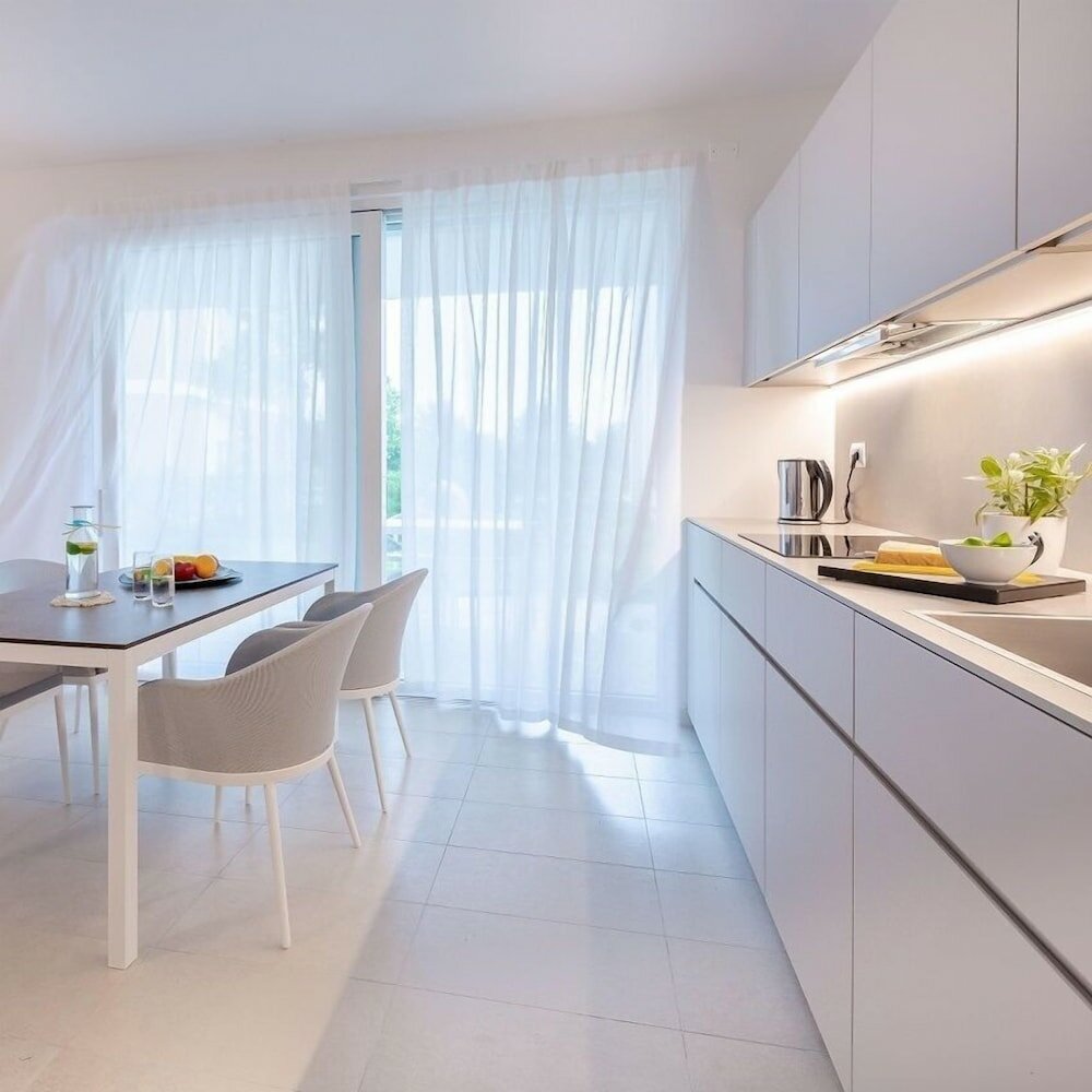 Фото Pareus Beach Resort