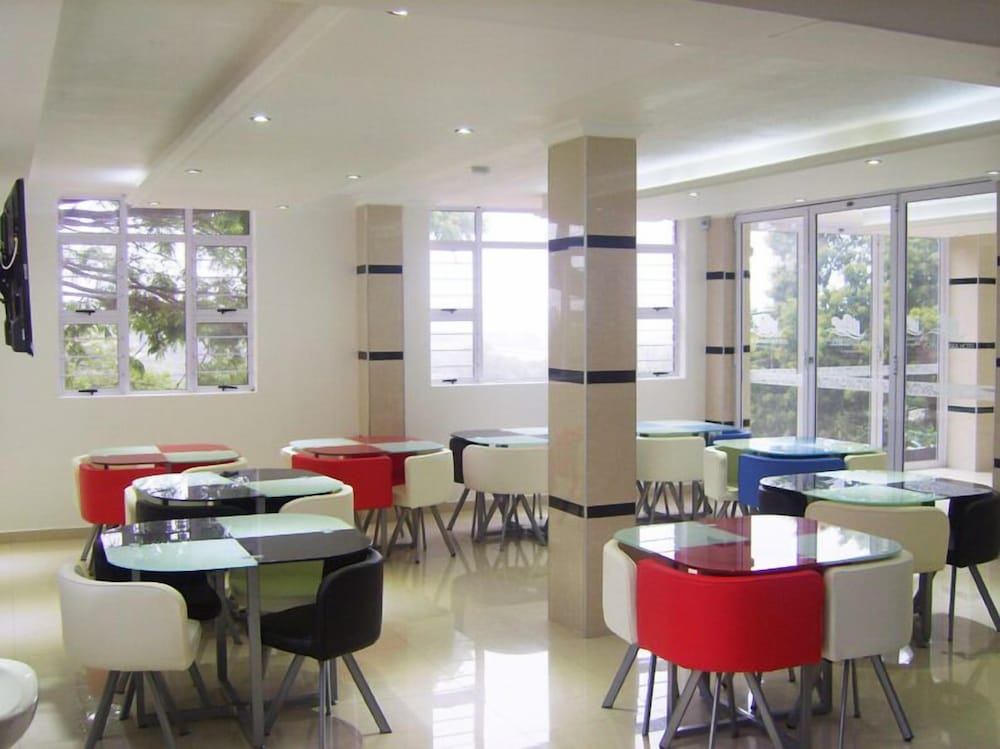 Фото Royal Ushaka Hotel Seaview