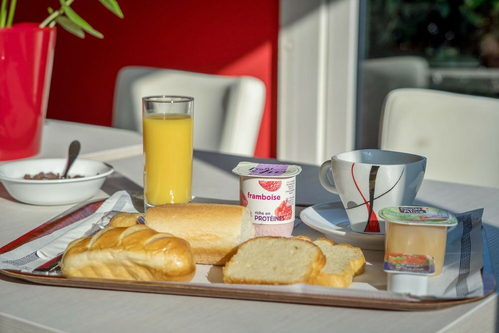 Фото Premiere Classe Rouen Nord - Barentin