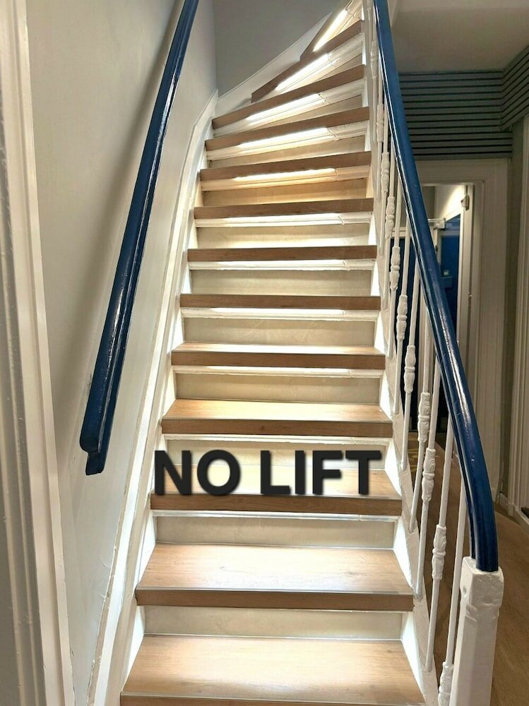 Фото Hotel Crown