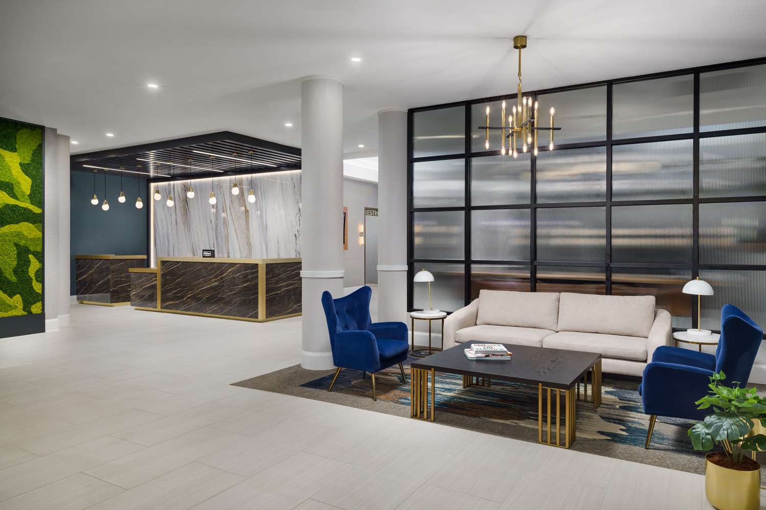 Фото DoubleTree by Hilton Charlotte City Center