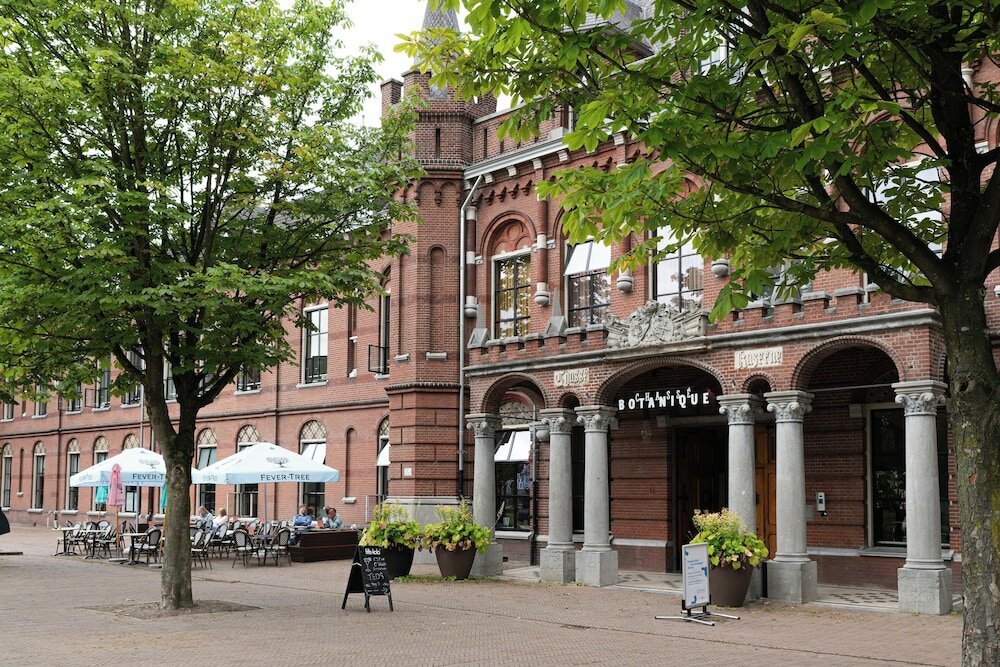 Фото отеля 1