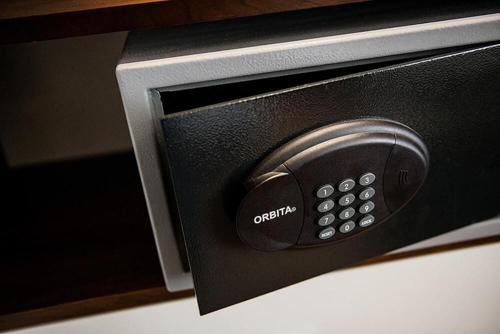 Фото Hotel Alpha