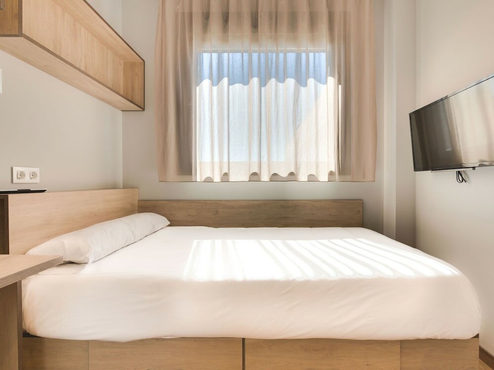 Фото Livensa Living Studios Malaga