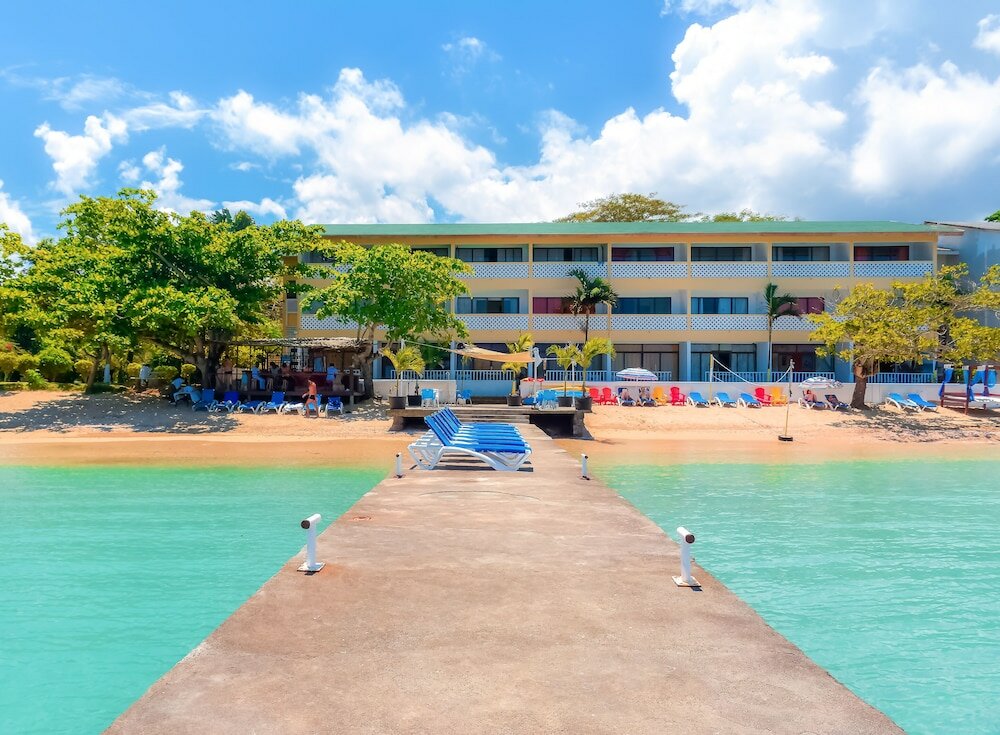 Фото Sand And Tan Beach Hotel