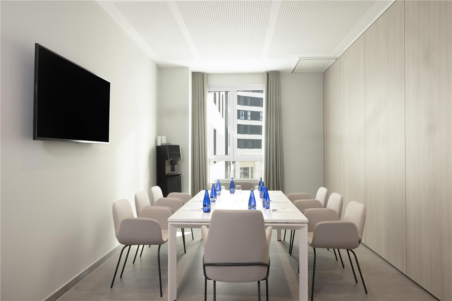 Фото Hampton by Hilton Malaga Martiricos